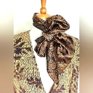 VINTAGE ECHO LONG SCARF GOLD ON BLACK